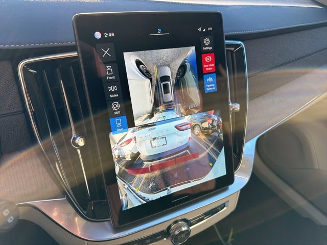 New 2026 Volvo XC40 B5 Ultra w/ Protection Package Premier image 16