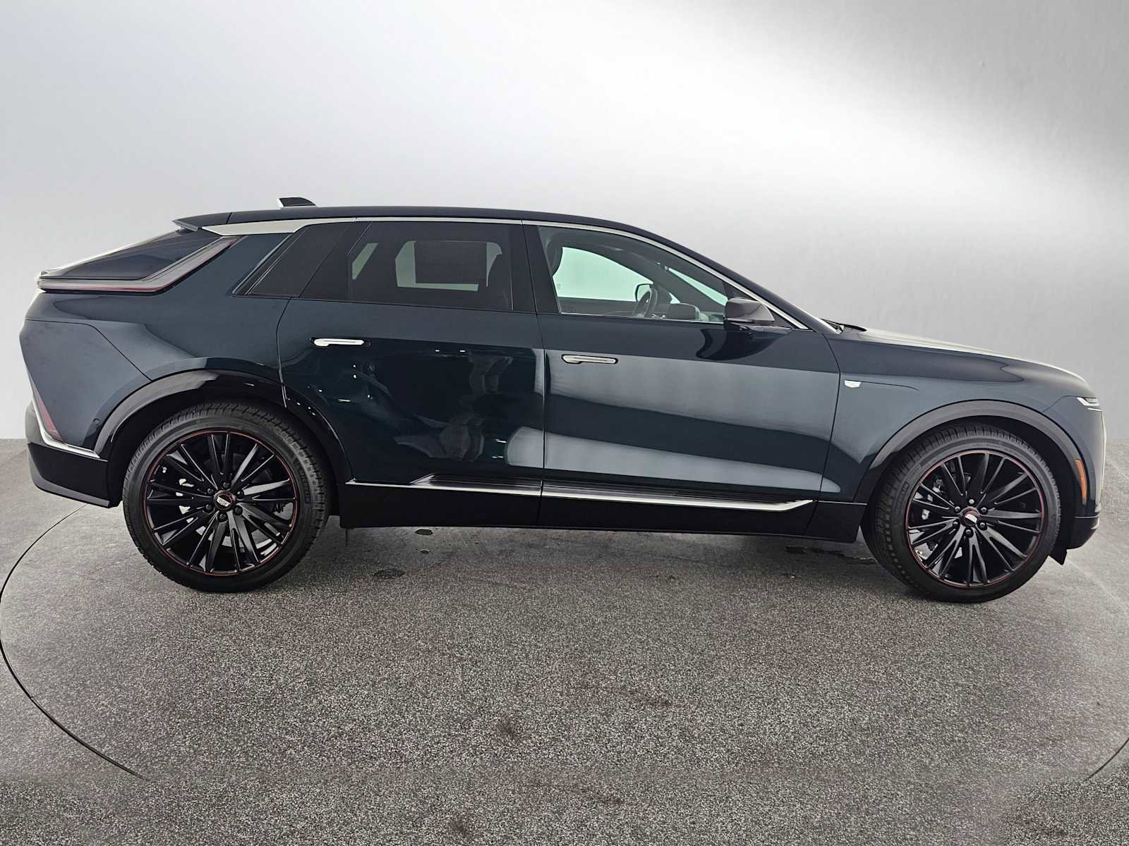 New 2025 Cadillac Lyriq Luxury w/ LPO, Red Accent Package image 2