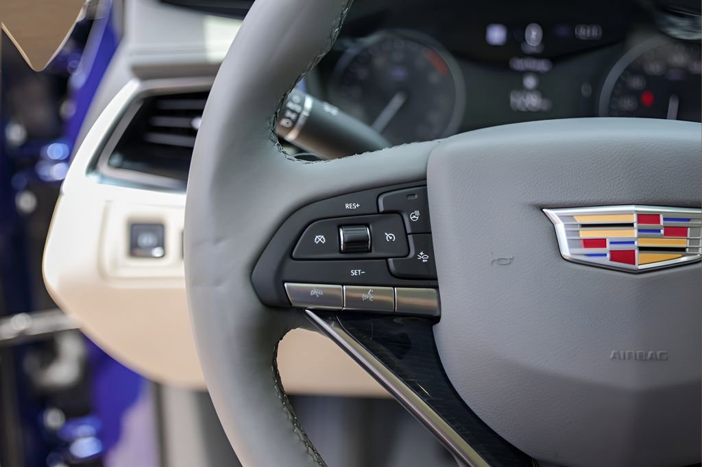 Certified 2025 Cadillac XT6 Premium Luxury w/ Technology Package FWD image 14