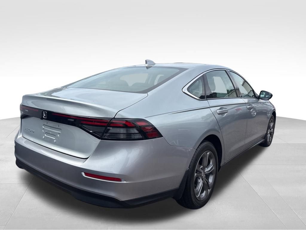 Used 2024 Honda Accord EX image 9