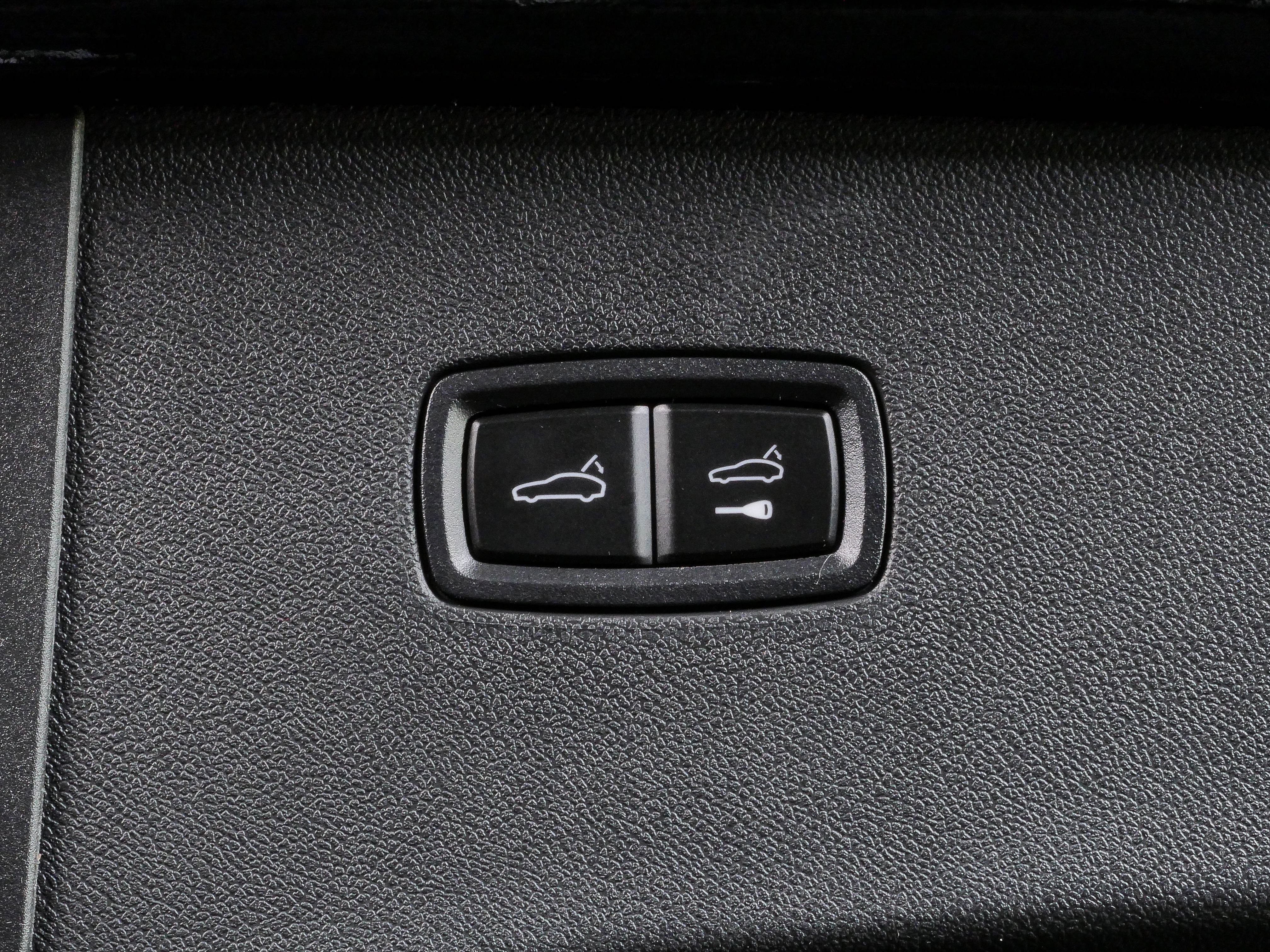 New 2026 Porsche Cayenne Coupe AWD/4WD image 34