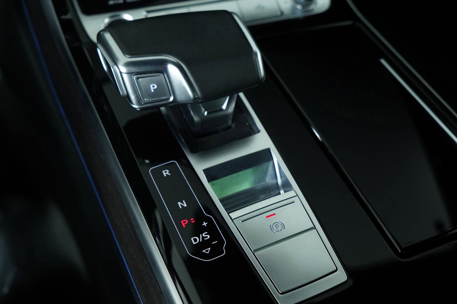 Used 2021 Audi A8 L 4.0T image 45