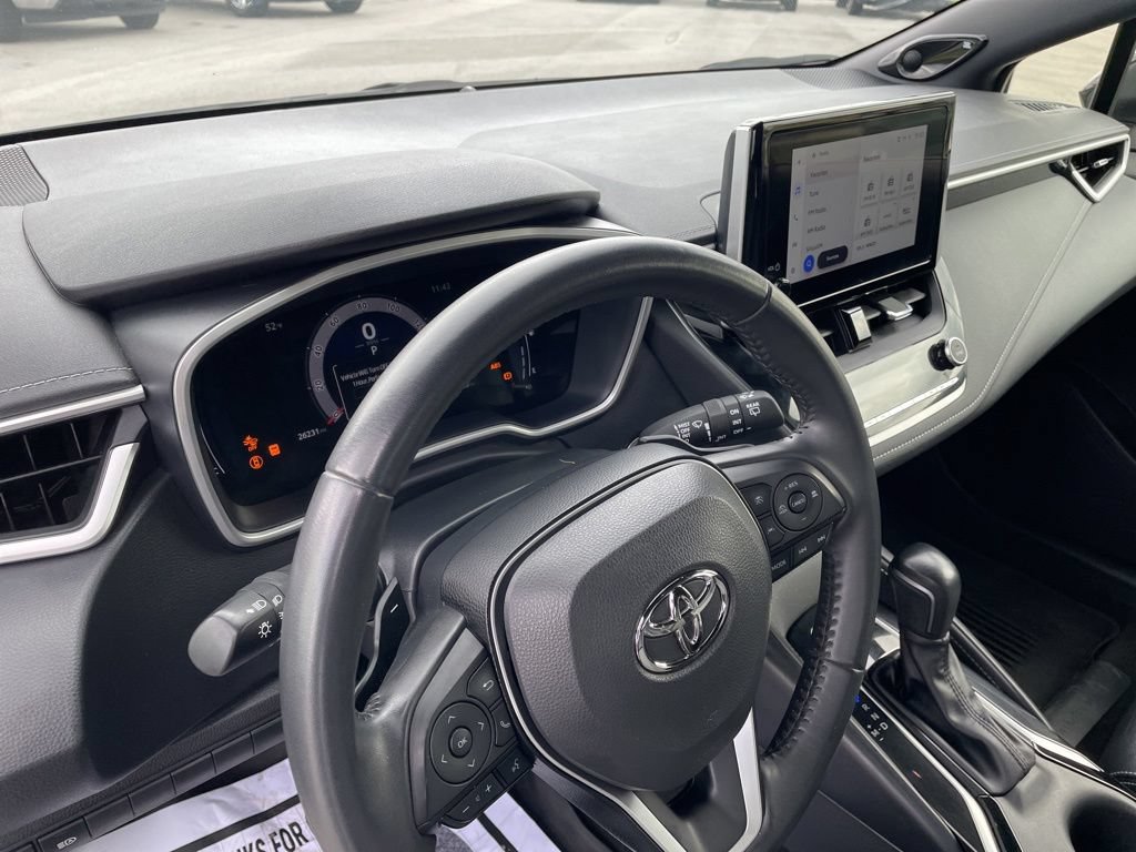 Used 2025 Toyota Corolla XSE FWD image 9