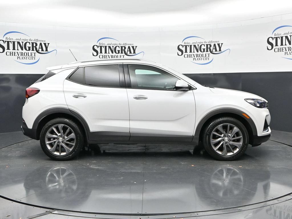 Used 2021 Buick Encore GX Essence w/ Experience Buick Package FWD image 8