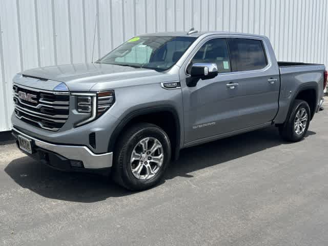 Used 2025 GMC Sierra 1500 SLT AWD/4WD image 1
