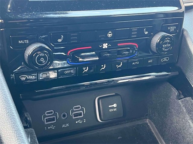 Used 2021 Jeep Grand Cherokee L Laredo image 32