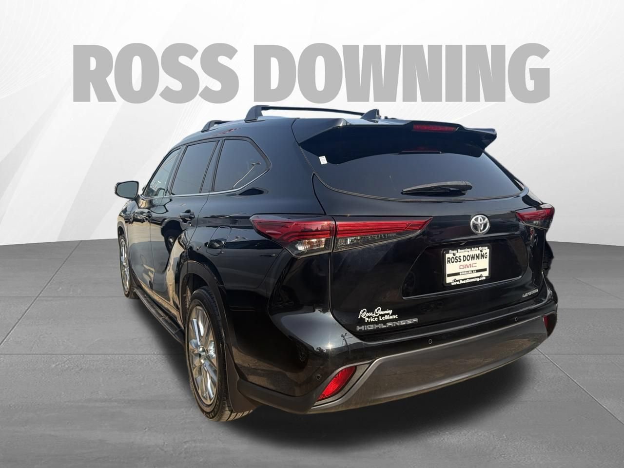 Used 2021 Toyota Highlander Limited FWD image 6