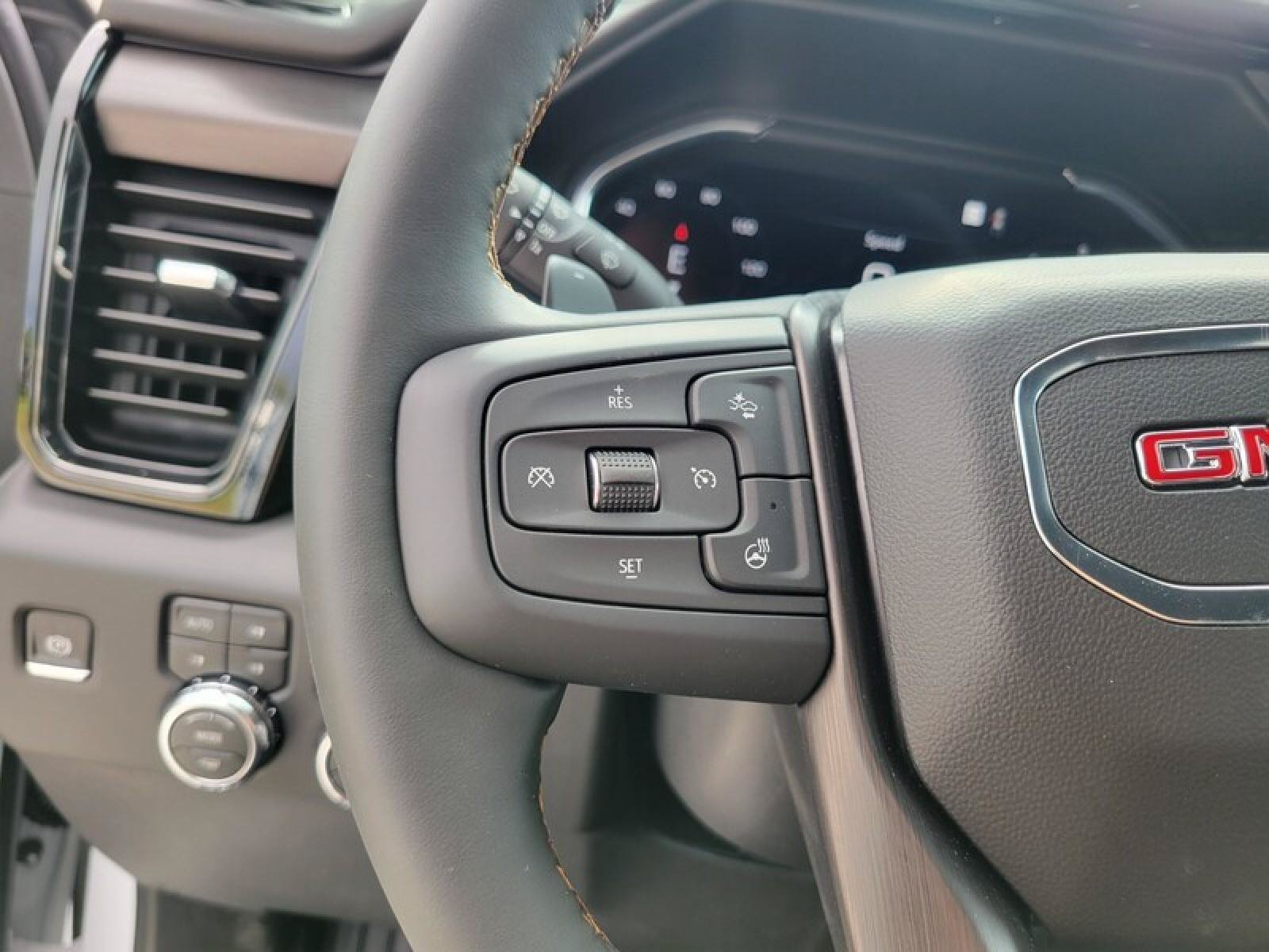 New 2026 GMC Sierra 1500 AT4 w/ AT4 Premium Package AWD/4WD image 13