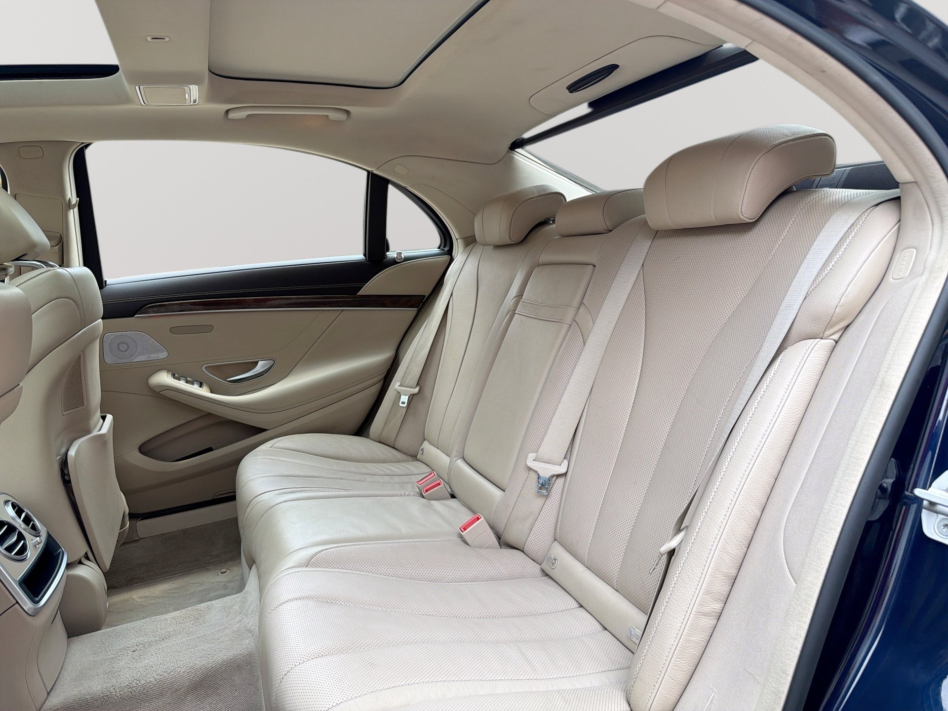 Used 2015 Mercedes-Benz S 550 4MATIC Sedan image 27