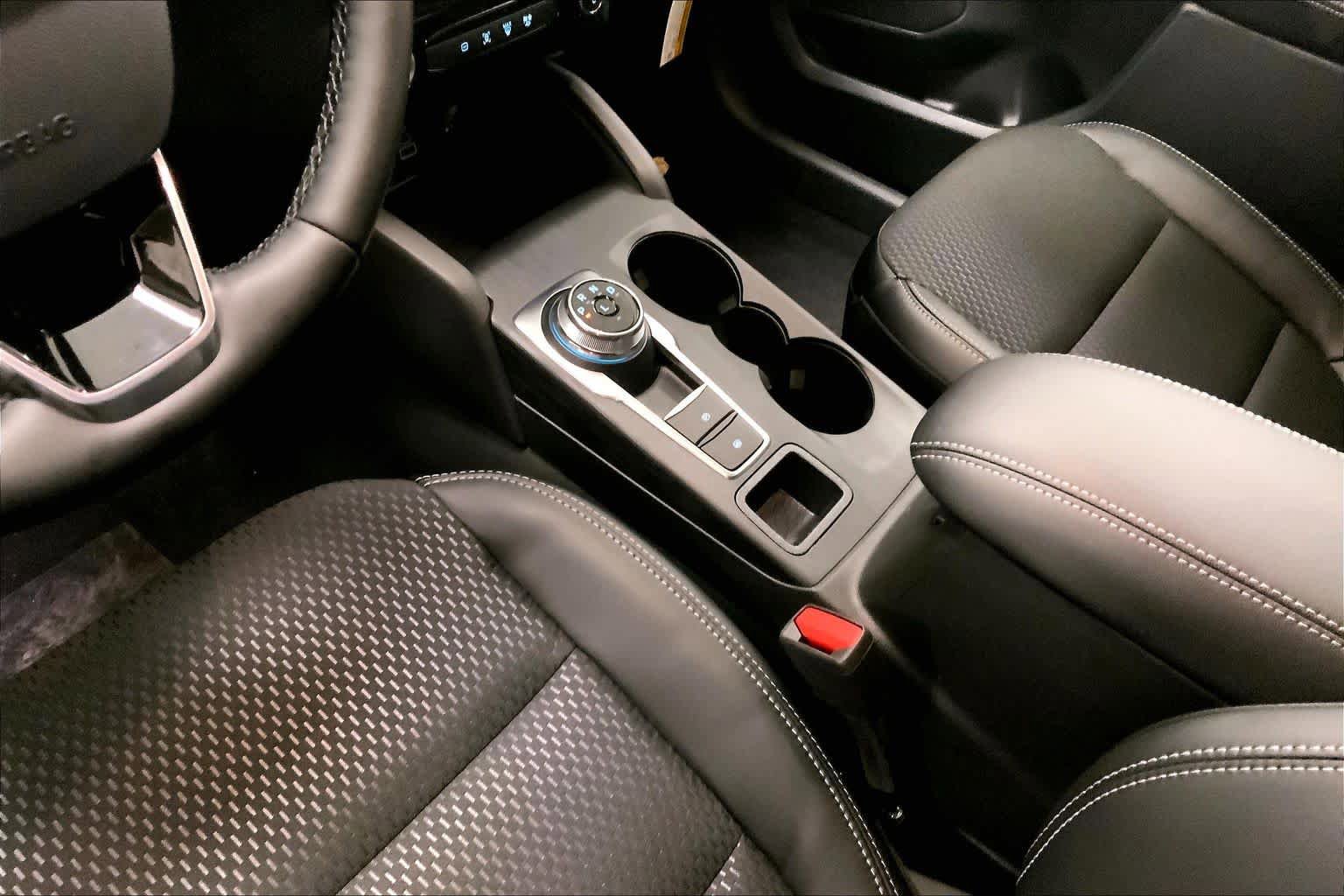 New 2026 Ford Escape SE image 6