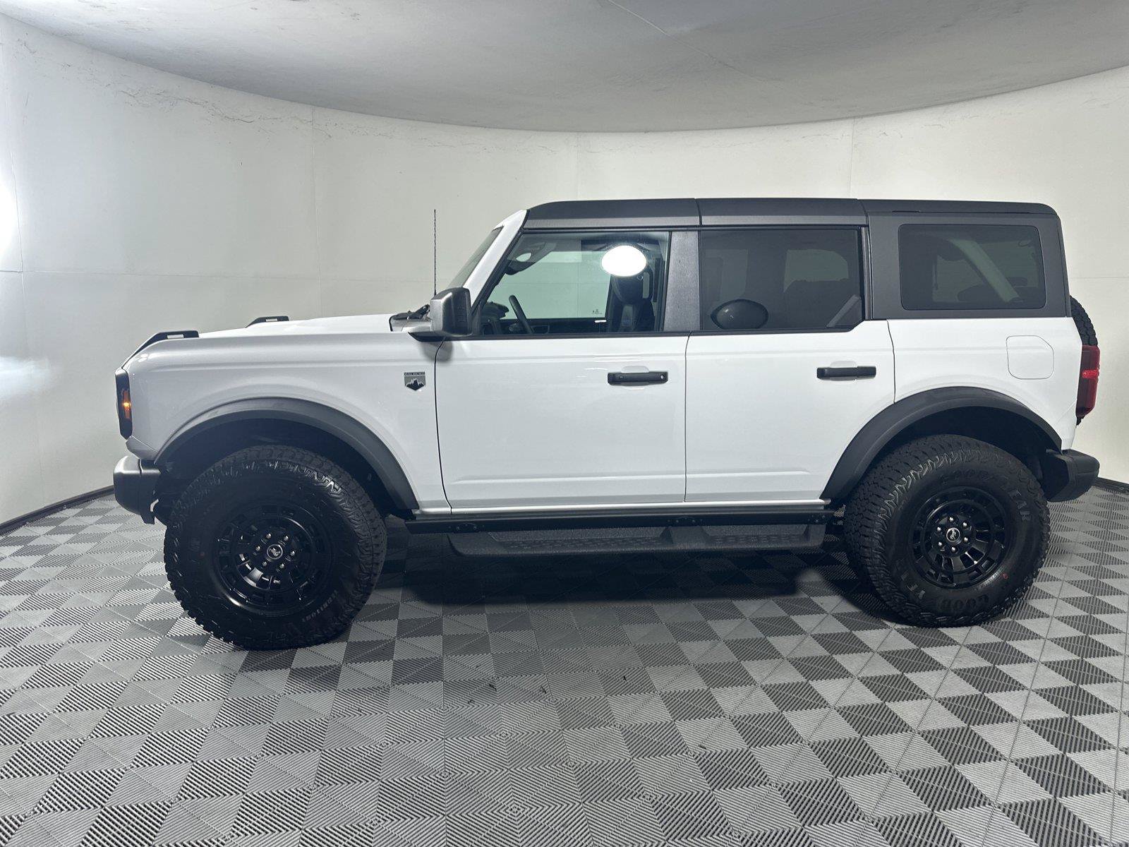 New 2026 Ford Bronco Big Bend w/ Black Diamond Package AWD/4WD image 4