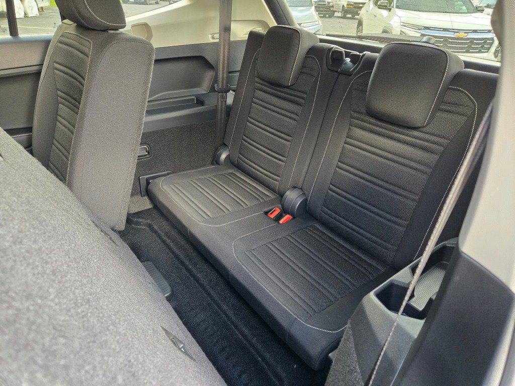 Used 2024 Volkswagen Tiguan S image 16