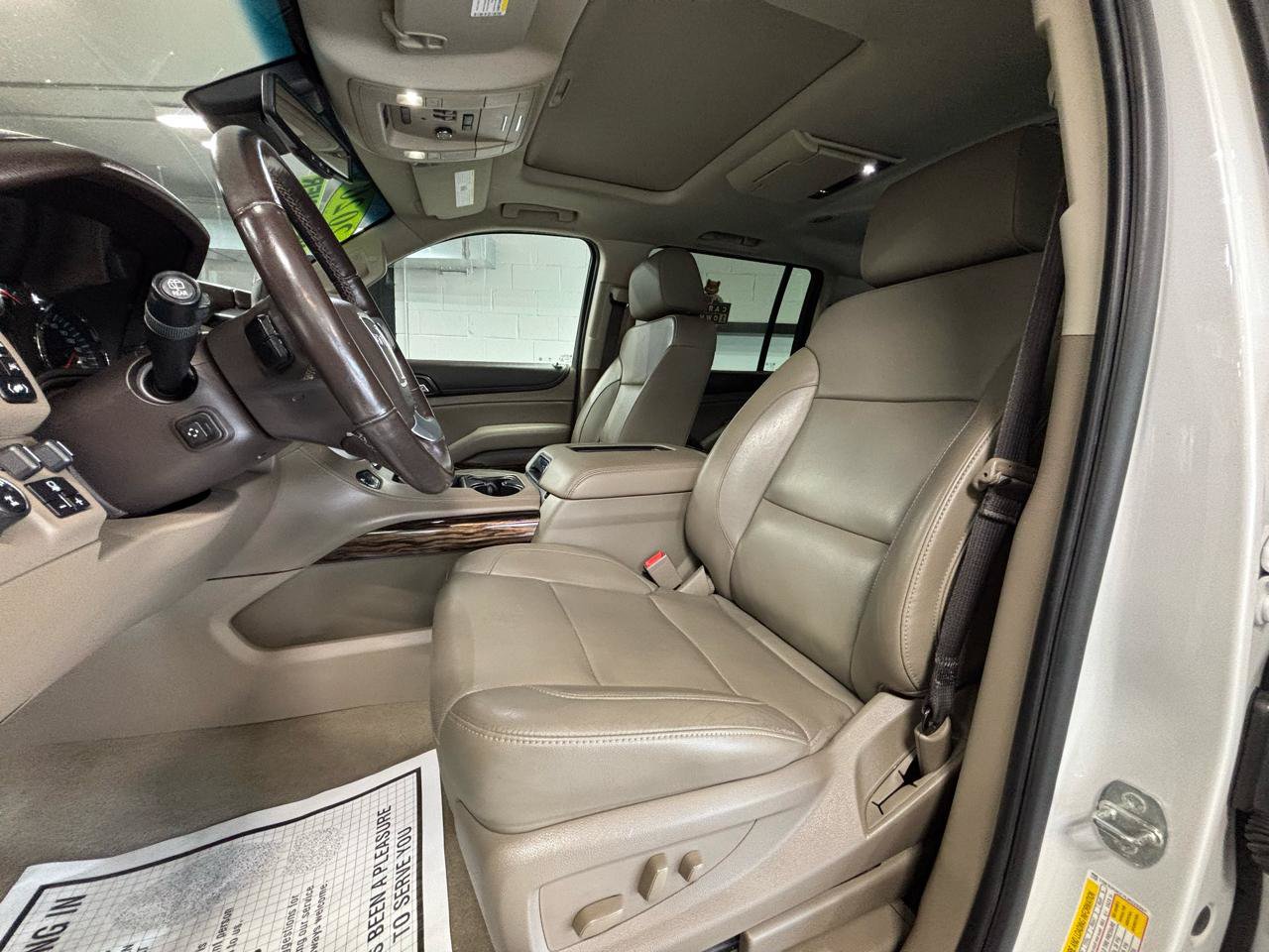 Used 2020 GMC Yukon XL SLT w/ Open Road Package AWD/4WD image 24