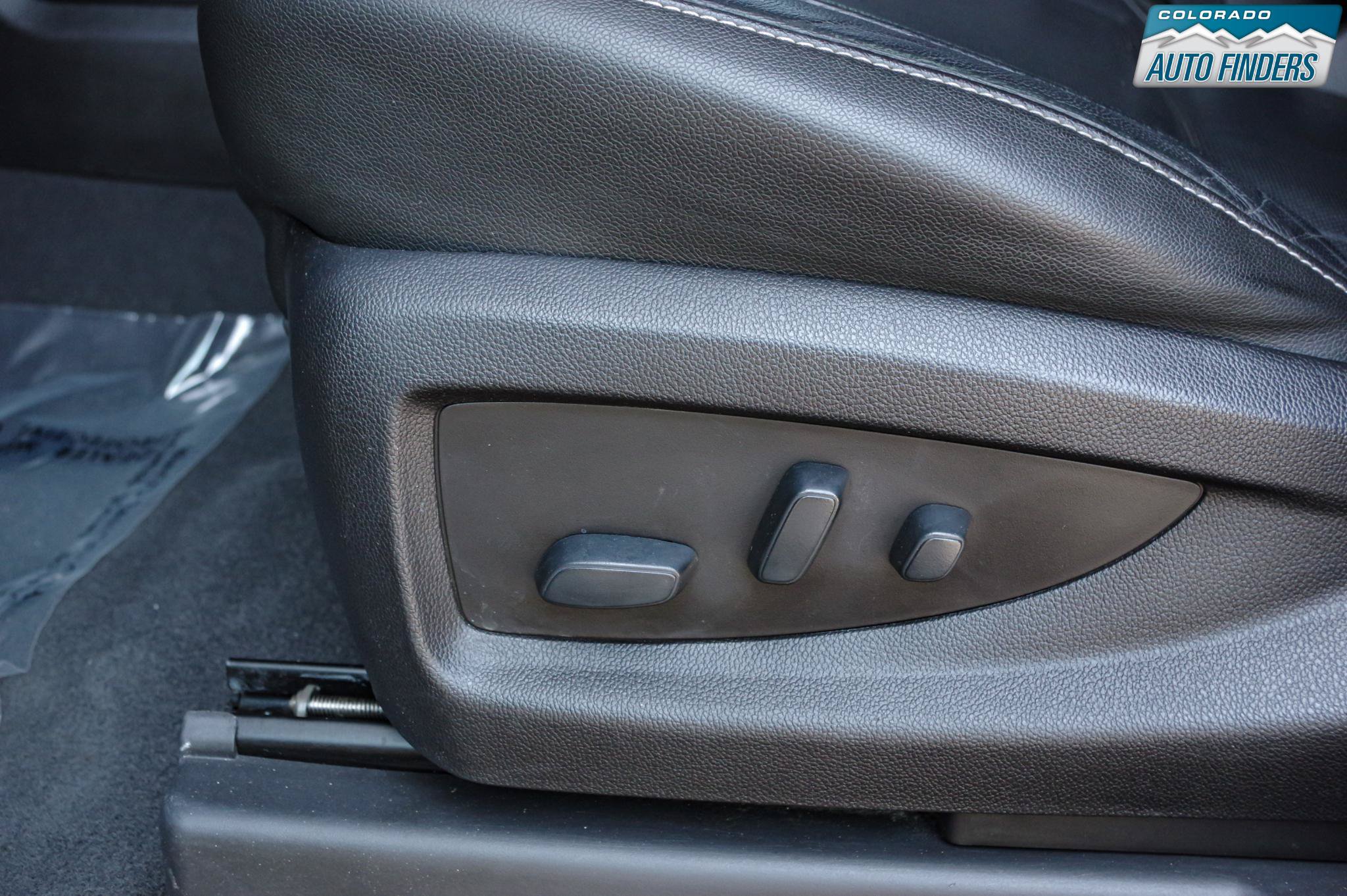 Used 2019 Chevrolet Tahoe Premier AWD/4WD image 12