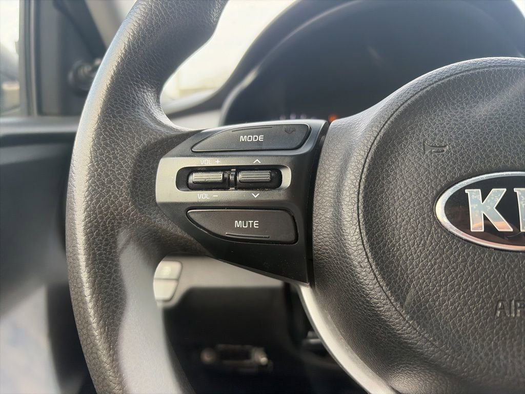 Used 2018 Kia Rio LX image 17