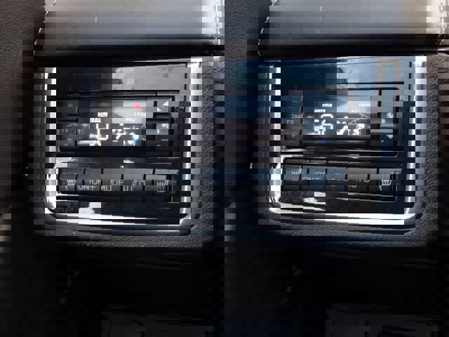 Used 2022 Subaru Ascent Limited w/ Technology Package image 12