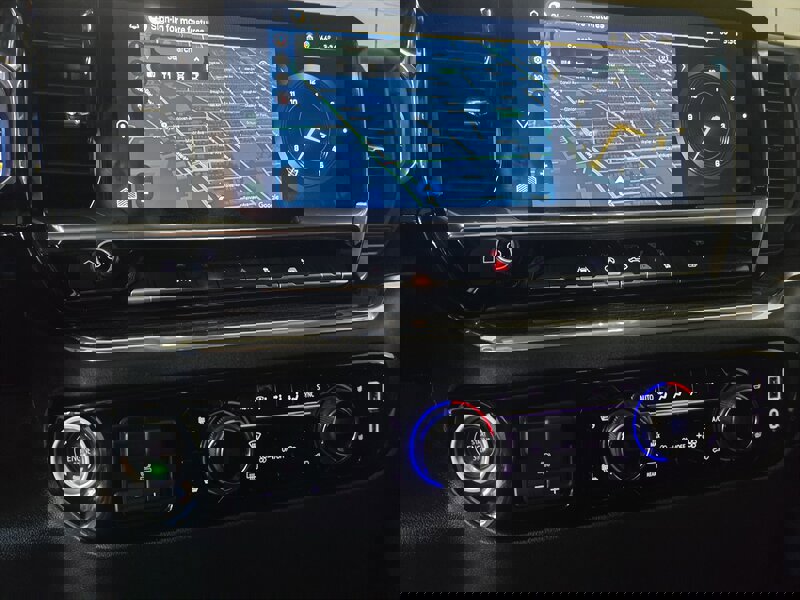 Used 2025 Chevrolet Silverado 1500 LT image 26