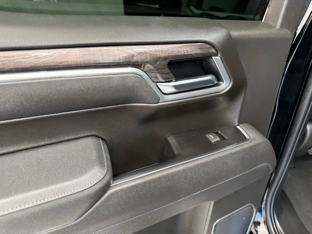 Used 2025 Chevrolet Silverado 1500 LTZ AWD/4WD image 20