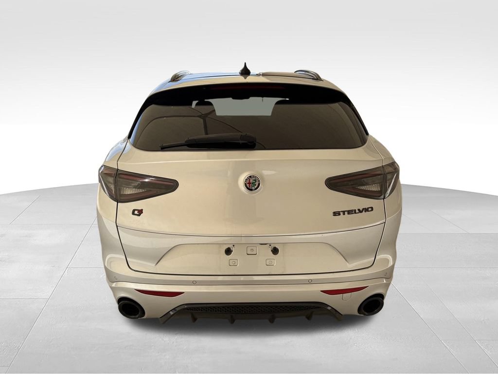 Used 2021 Alfa Romeo Stelvio Ti Sport AWD/4WD image 7