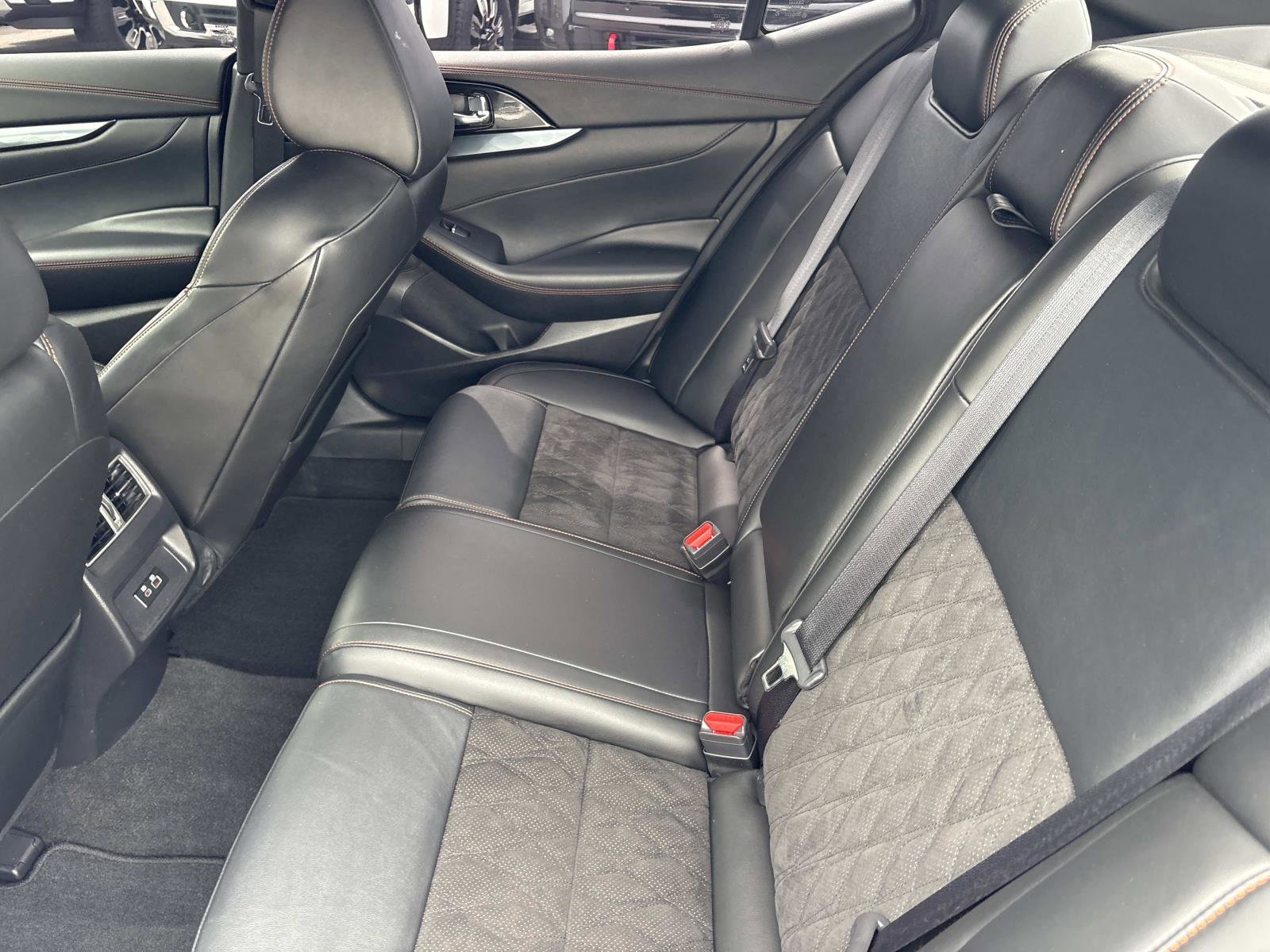 Used 2023 Nissan Maxima SR w/ Sport Mat Group FWD image 30