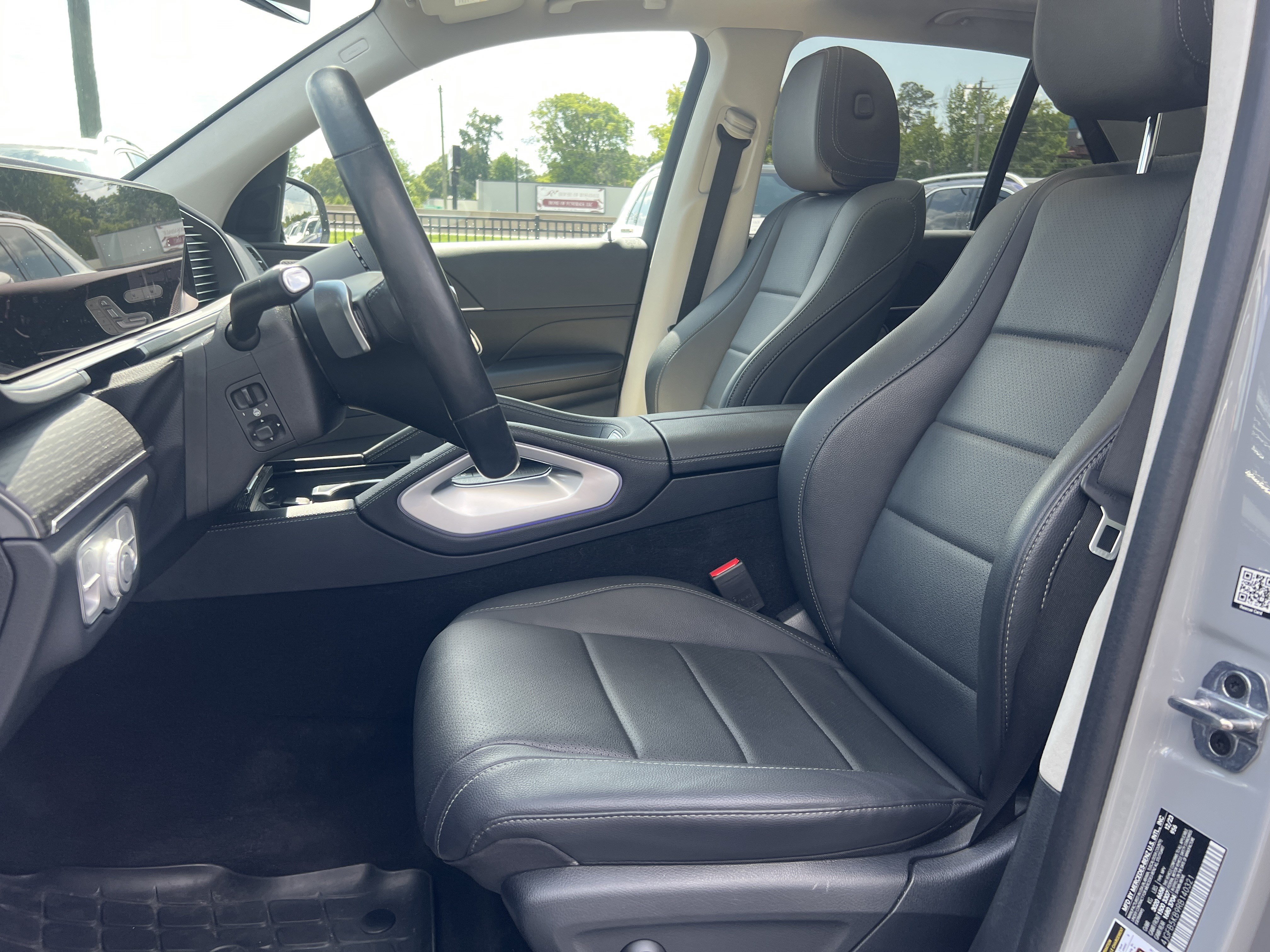 Certified 2024 Mercedes-Benz GLE 450 4MATIC w/ AMG Line Exterior image 16