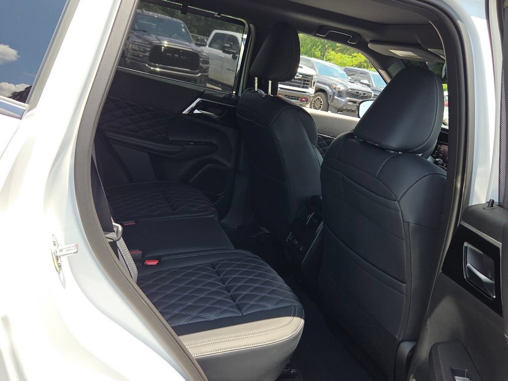 New 2026 Nissan Rogue Platinum AWD/4WD image 12
