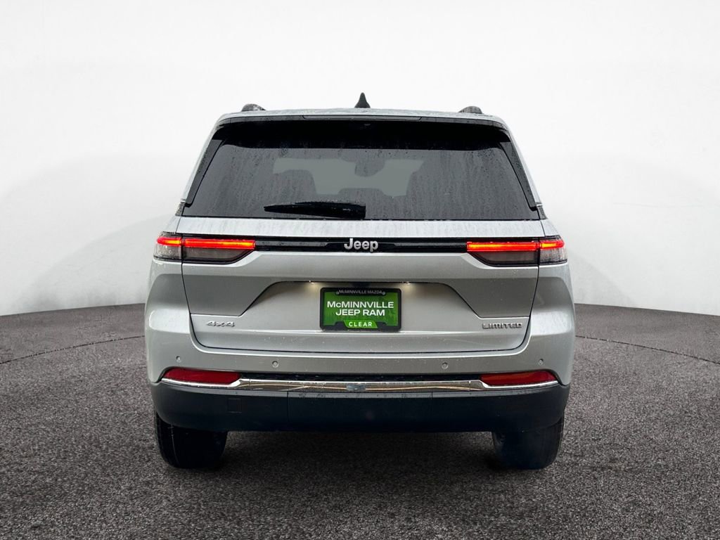 New 2025 Jeep Grand Cherokee Limited w/ Luxury Tech Group II image 4