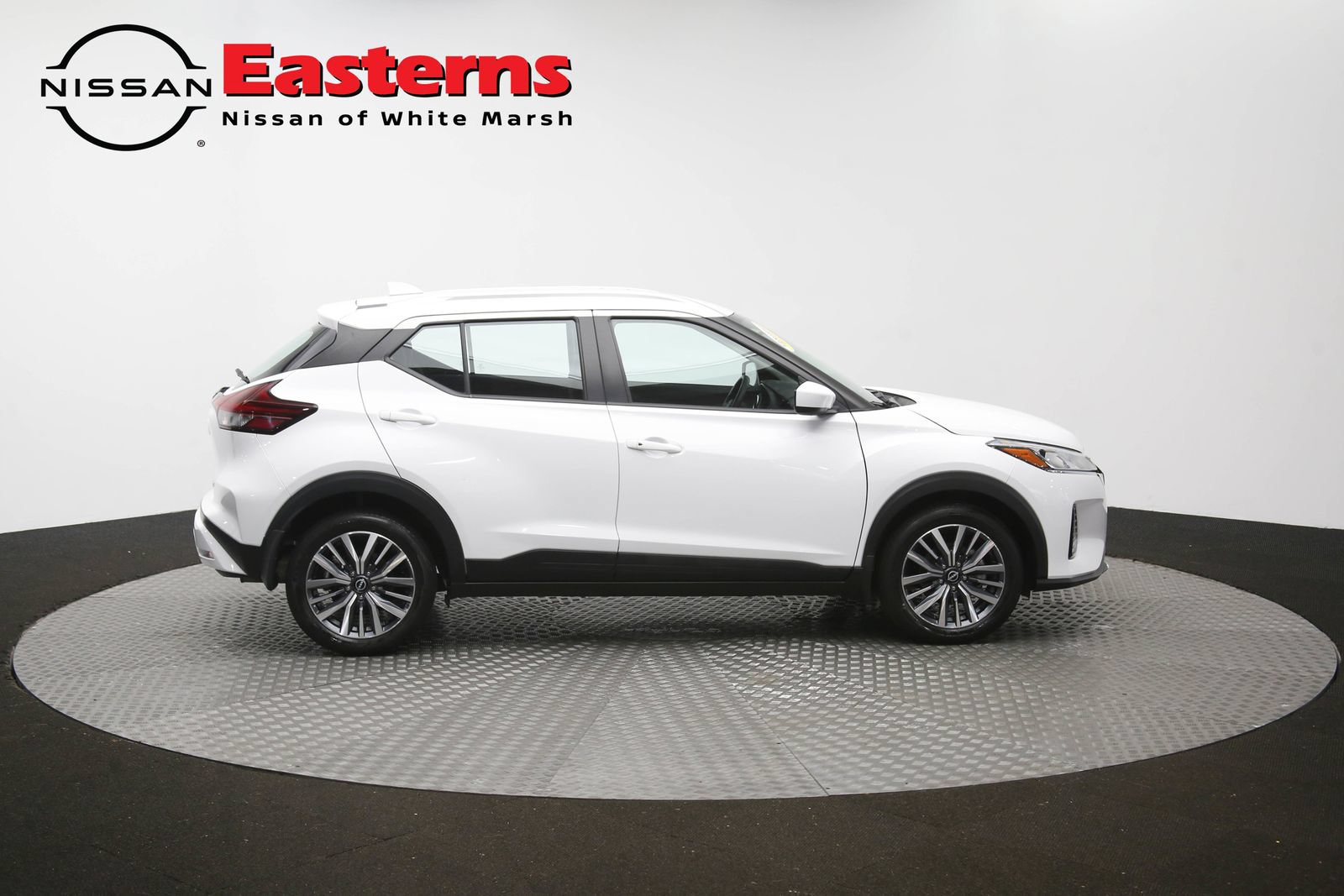 Used 2024 Nissan Kicks SV FWD image 43