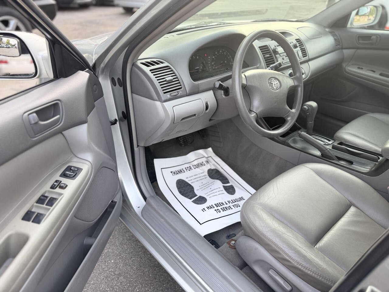 Used 2002 Toyota Camry LE FWD image 9