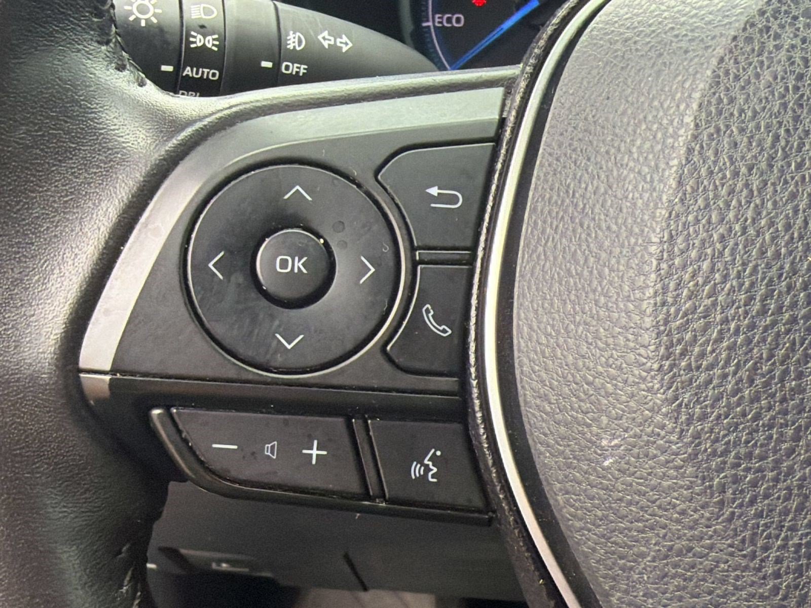 Used 2020 Toyota RAV4 XSE AWD/4WD image 16