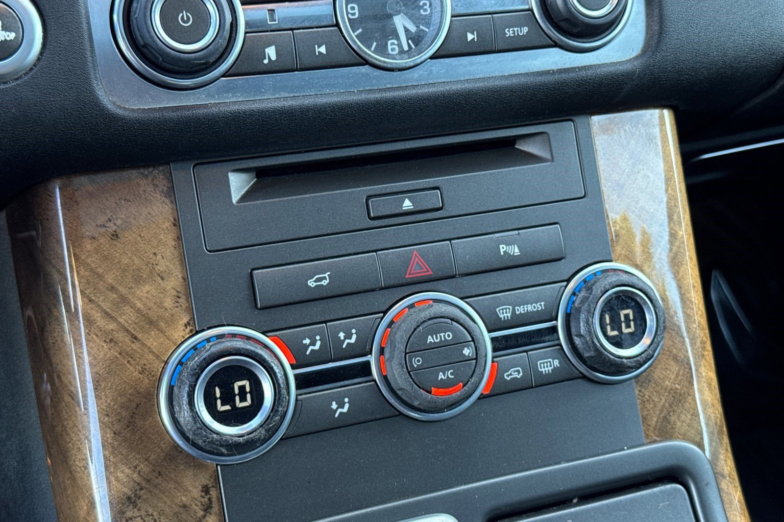 Used 2013 Land Rover Range Rover Sport HSE image 19