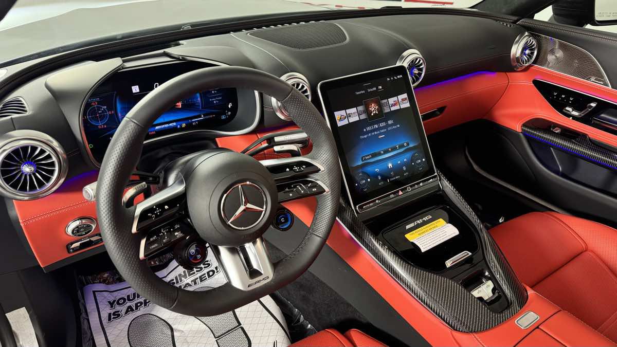 Used 2026 Mercedes-Benz SL 63 AMG 4MATIC image 17