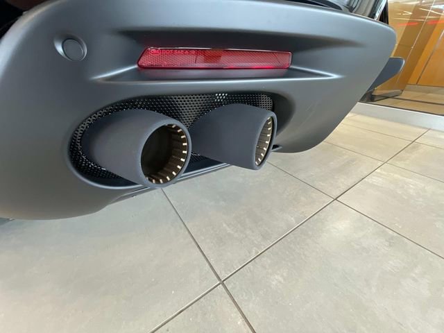 Used 2024 Ferrari Roma image 39