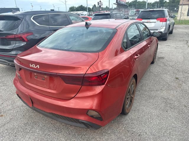 Used 2022 Kia Forte LXS FWD image 4