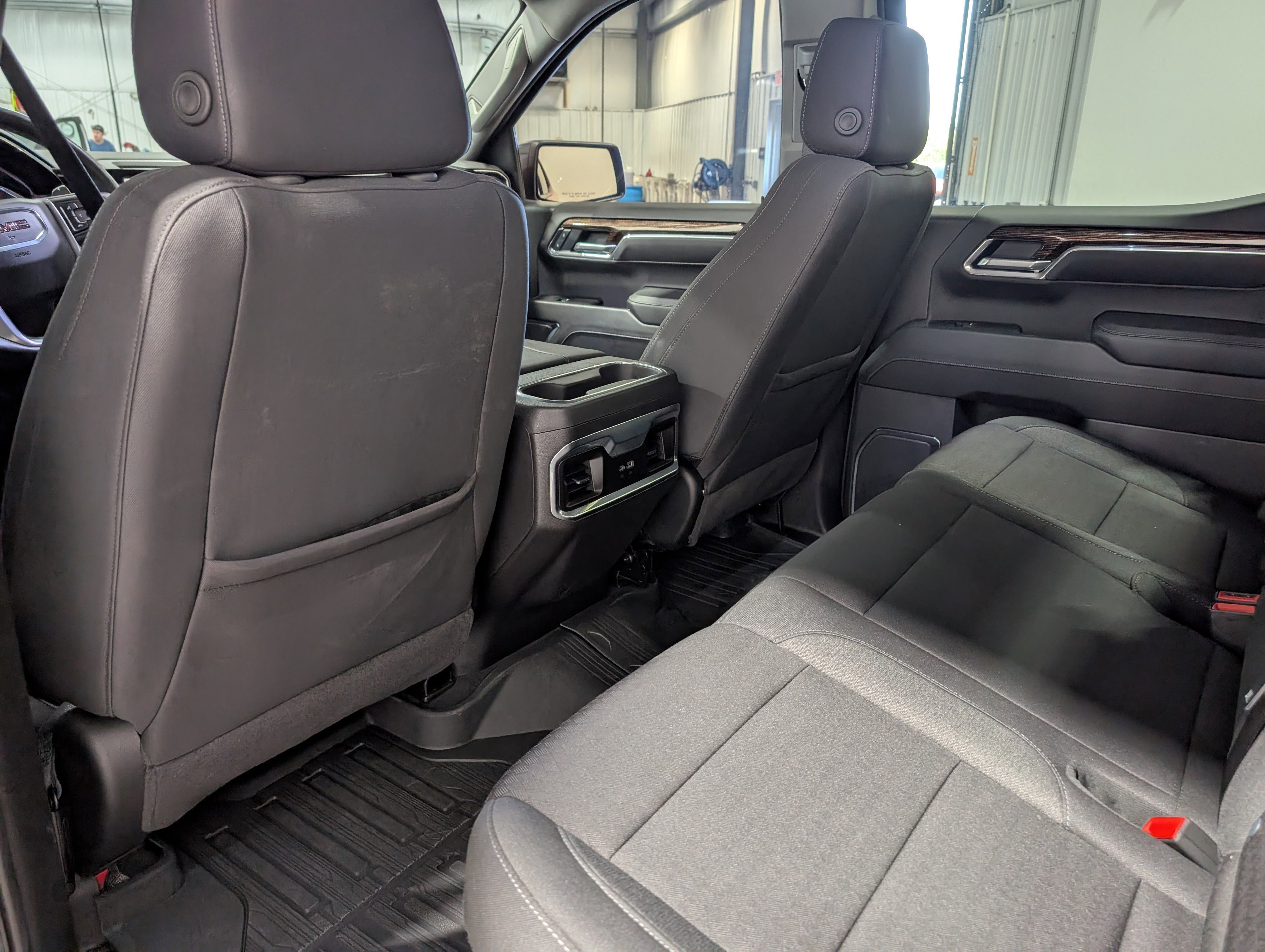 Used 2025 GMC Sierra 1500 Elevation w/ LPO, Elevation Black Package image 20