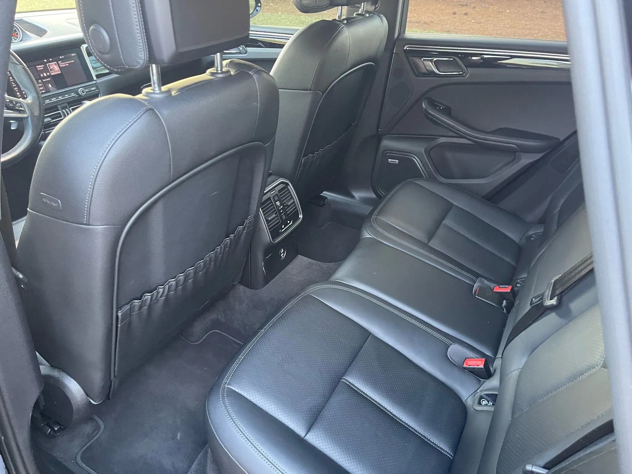 Used 2020 Porsche Macan image 12