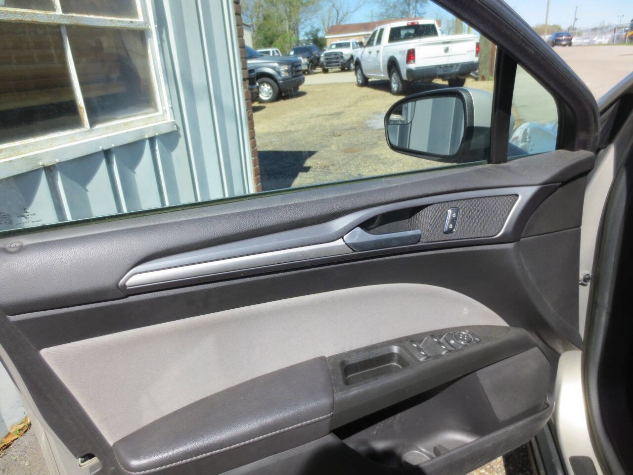 Used 2016 Ford Fusion S image 13