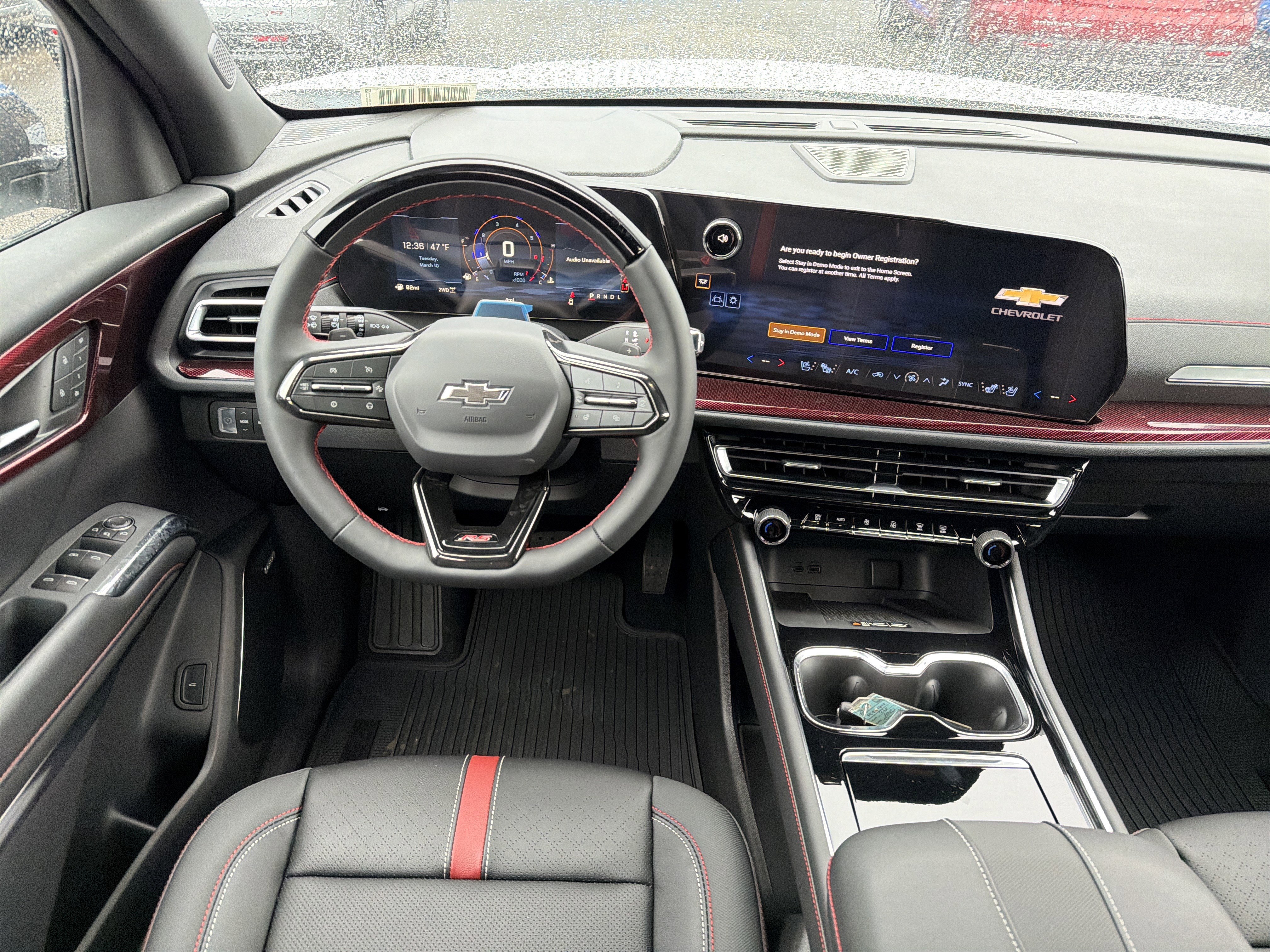 New 2026 Chevrolet Traverse RS image 12