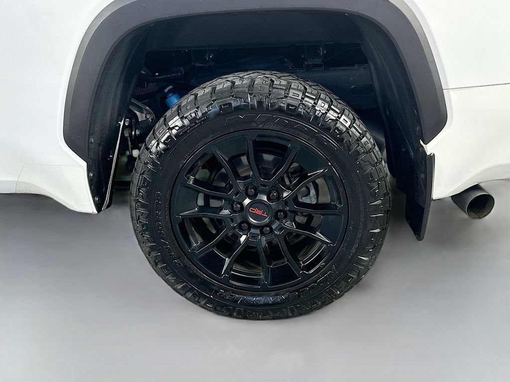 Used 2022 Toyota Tundra Limited w/ TRD Off-Road Package AWD/4WD image 34