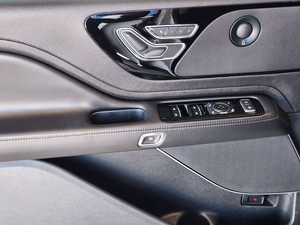 Used 2023 Lincoln Aviator Reserve w/ Equipment Group 201A image 22