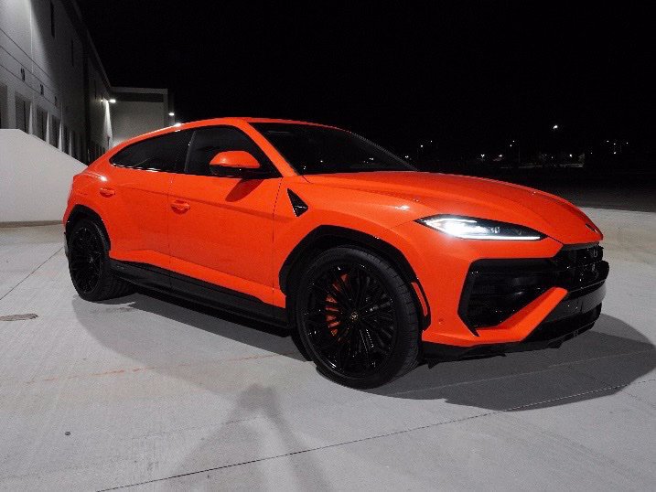 Used 2025 Lamborghini Urus SE AWD/4WD image 4