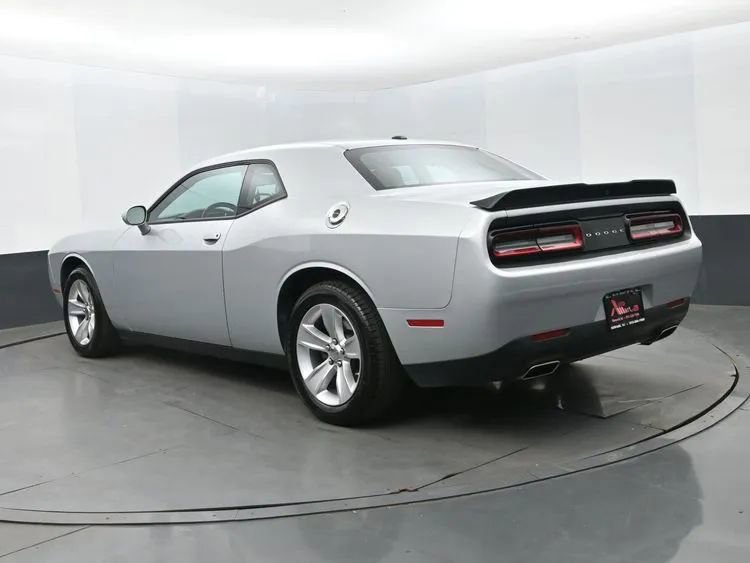 Used 2023 Dodge Challenger SXT RWD image 9