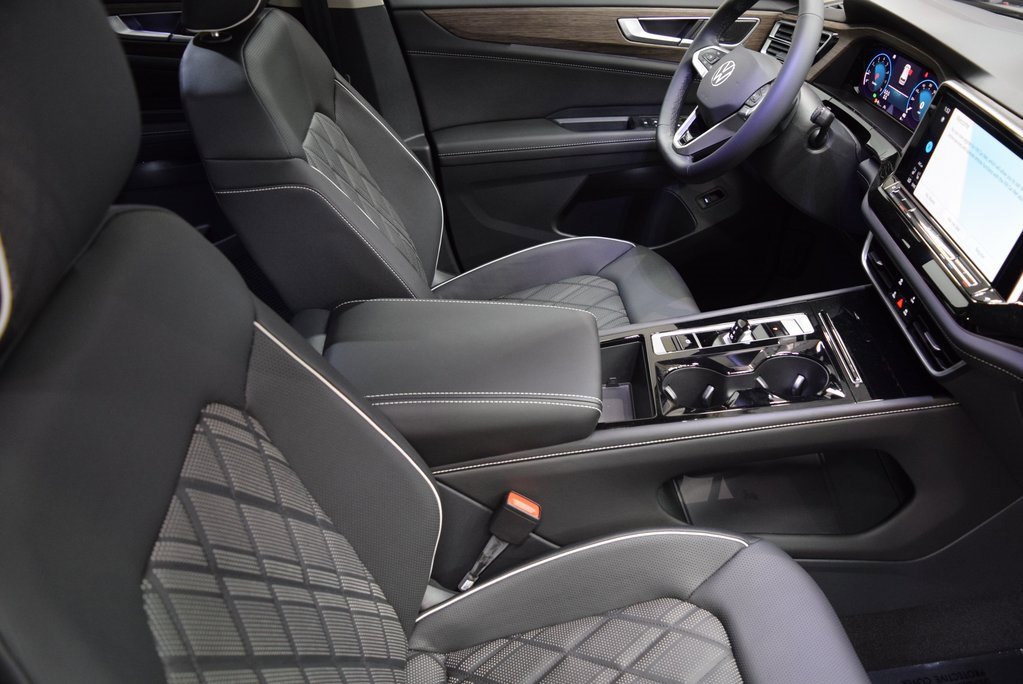 New 2025 Volkswagen Atlas SEL Premium R-Line image 7