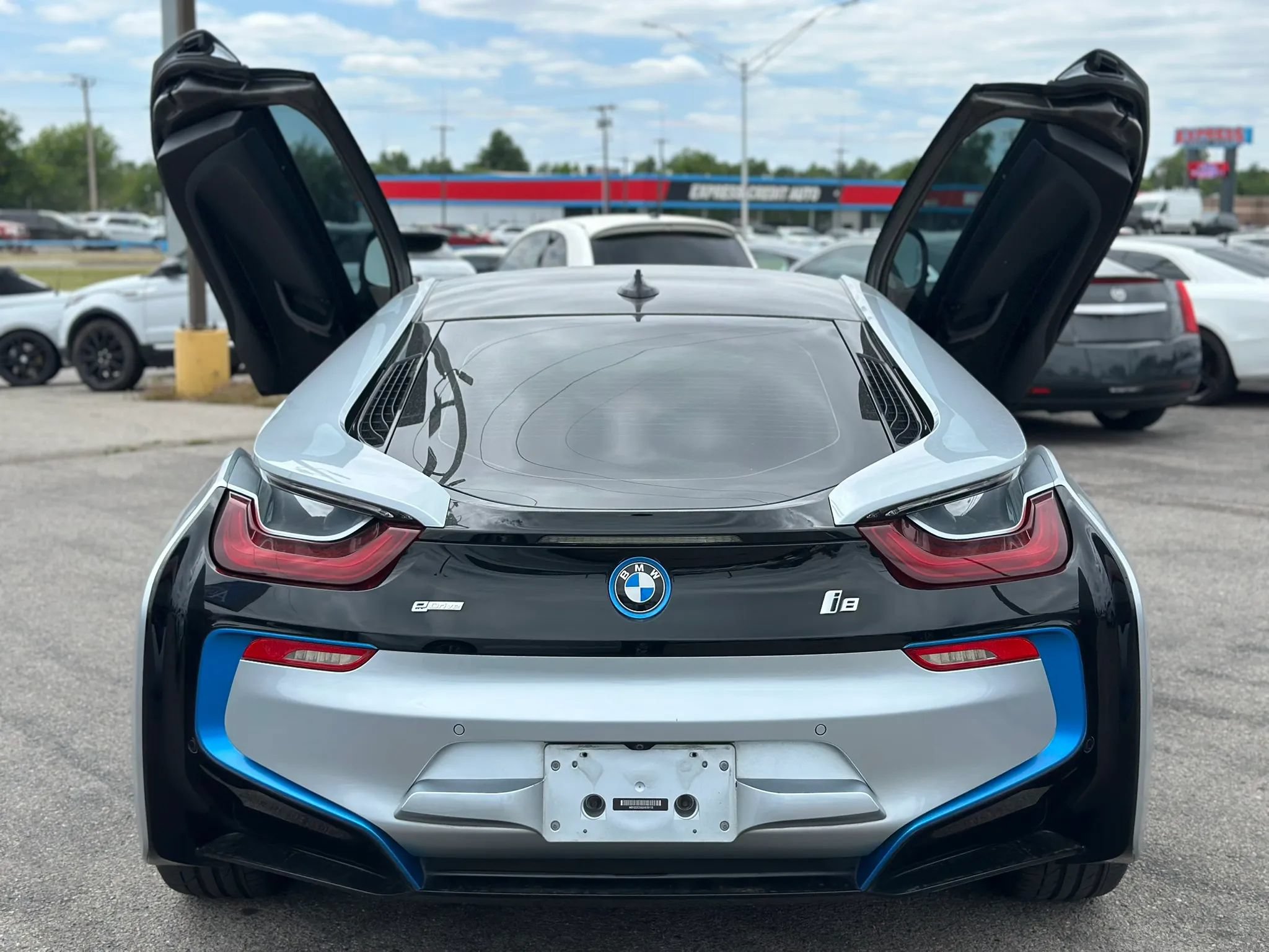 Used 2016 BMW i8 AWD/4WD image 11