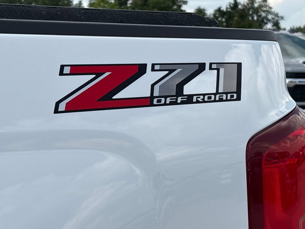 Used 2018 Chevrolet Silverado 1500 LTZ Z71 w/ LTZ Plus Package AWD/4WD image 54