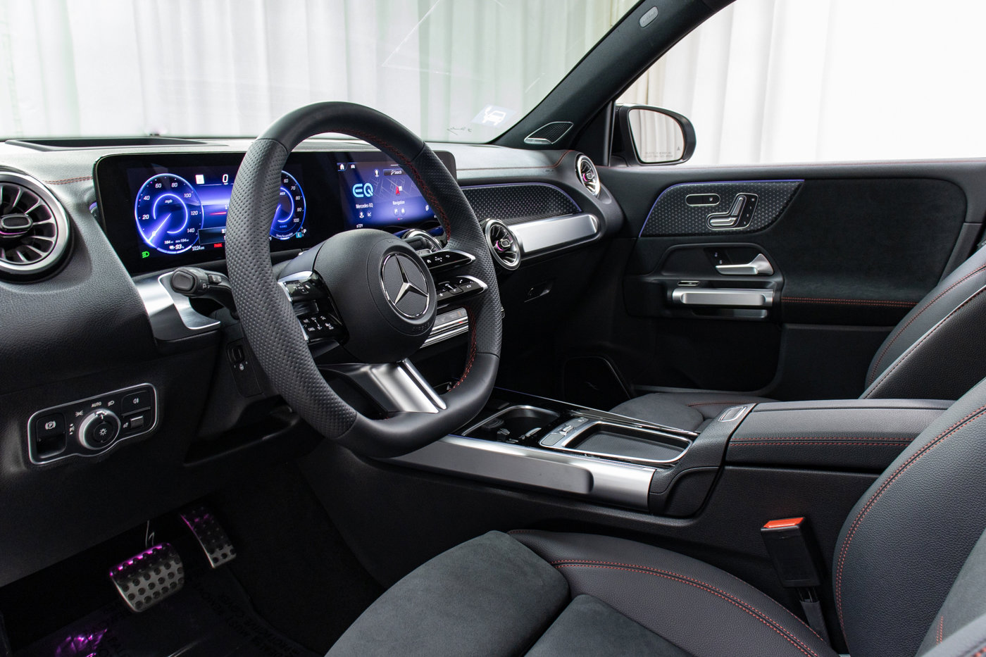 New 2024 Mercedes-Benz EQB 300 4MATIC image 14