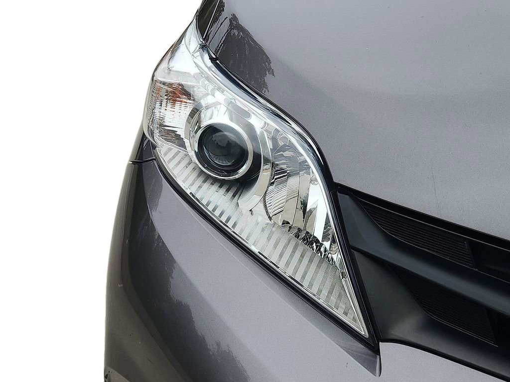 Used 2020 Toyota Sienna L image 10