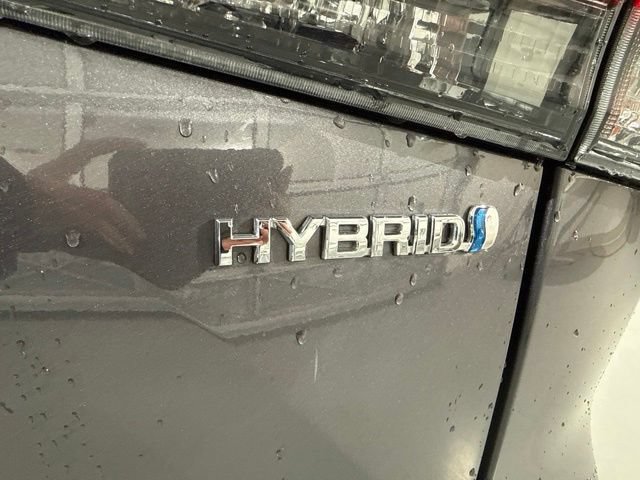 Used 2022 Toyota Highlander XLE AWD/4WD image 11