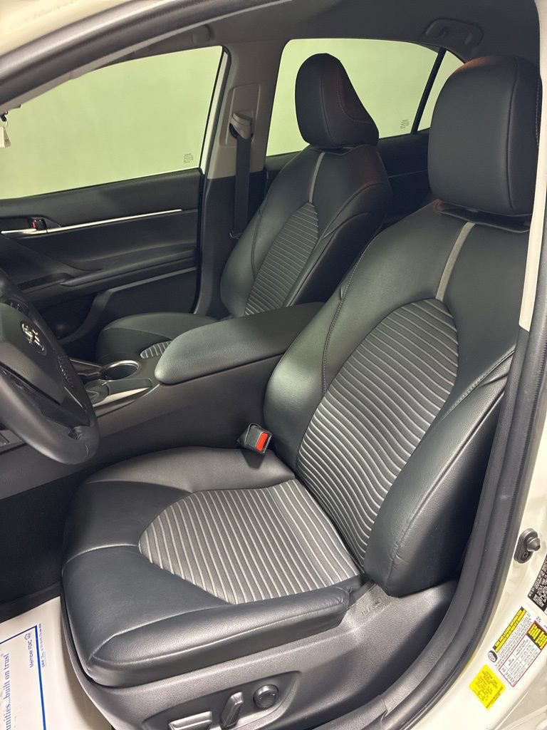 Used 2021 Toyota Camry SE image 10