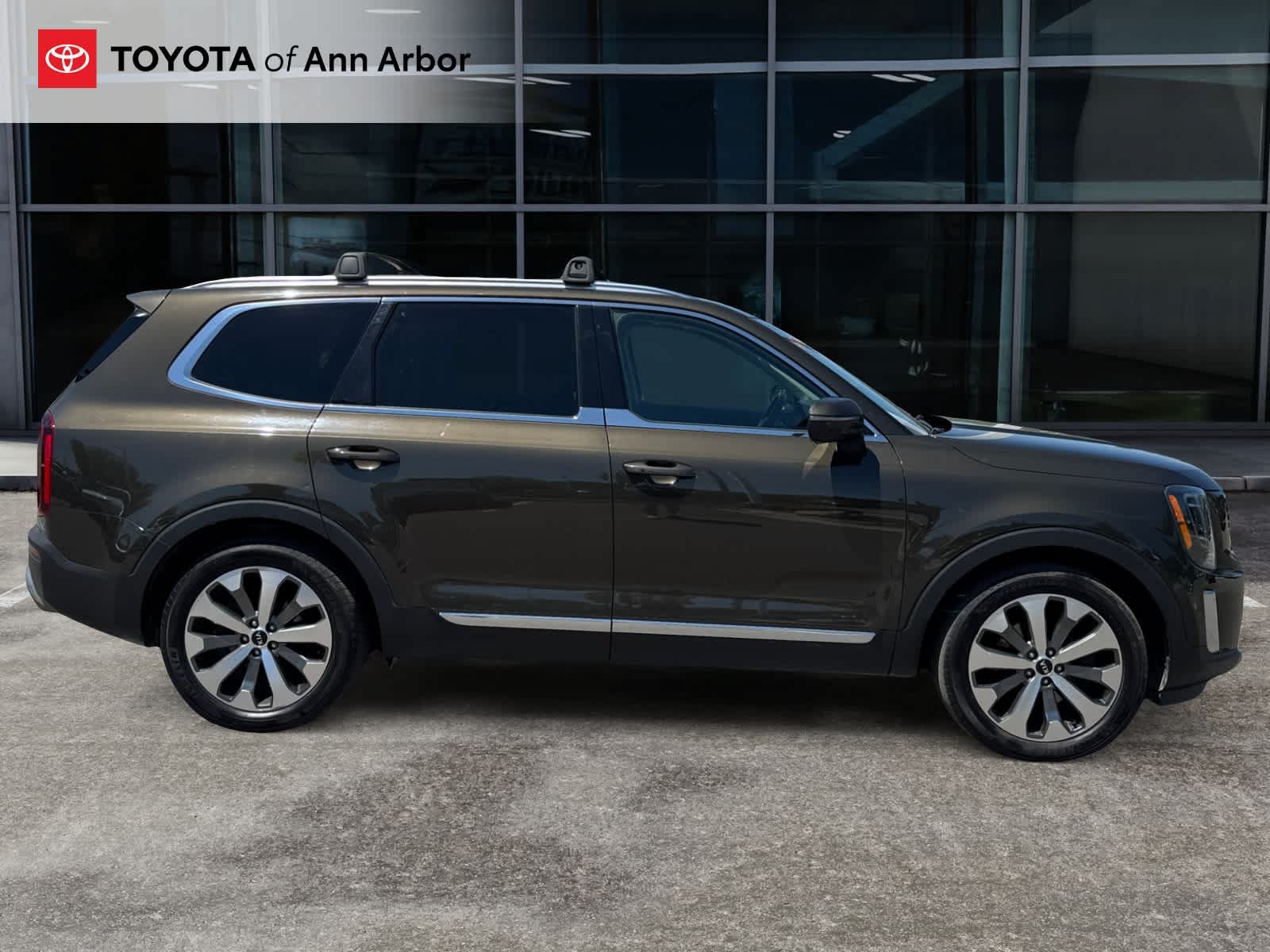 Used 2020 Kia Telluride EX w/ EX Premium Package AWD/4WD image 13